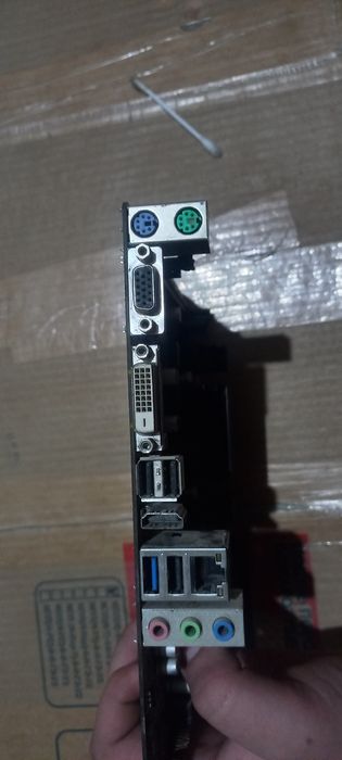 Материнская плата