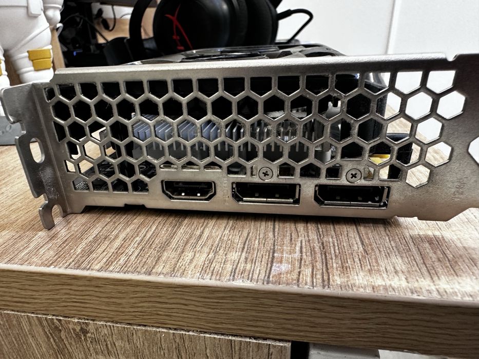 Продам видеокарты Geforce GTX 1650 4gb