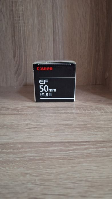 Canon 50/1.8 USM обектив в перфектно състояние