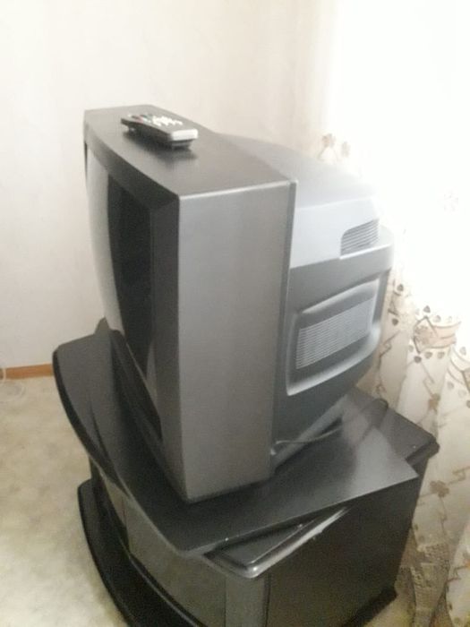 Продам телевизор