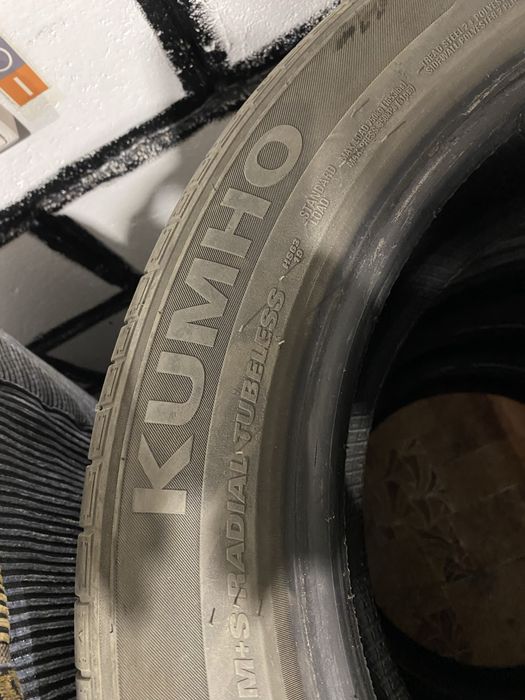 Продаю шины 225 55 R18