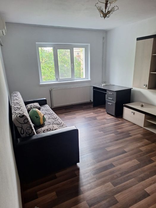 Apartament 2 camere decomandat 1 Mai- Pelendava