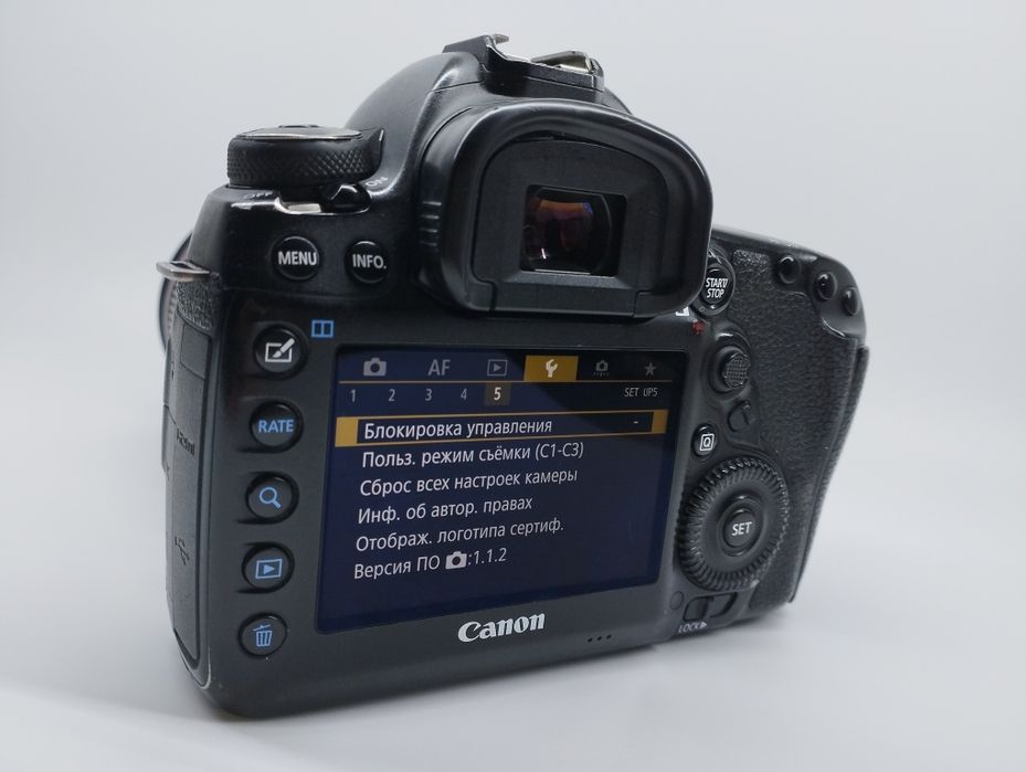 Canon EOS 5D Mark4 kit, yaxshi holatda