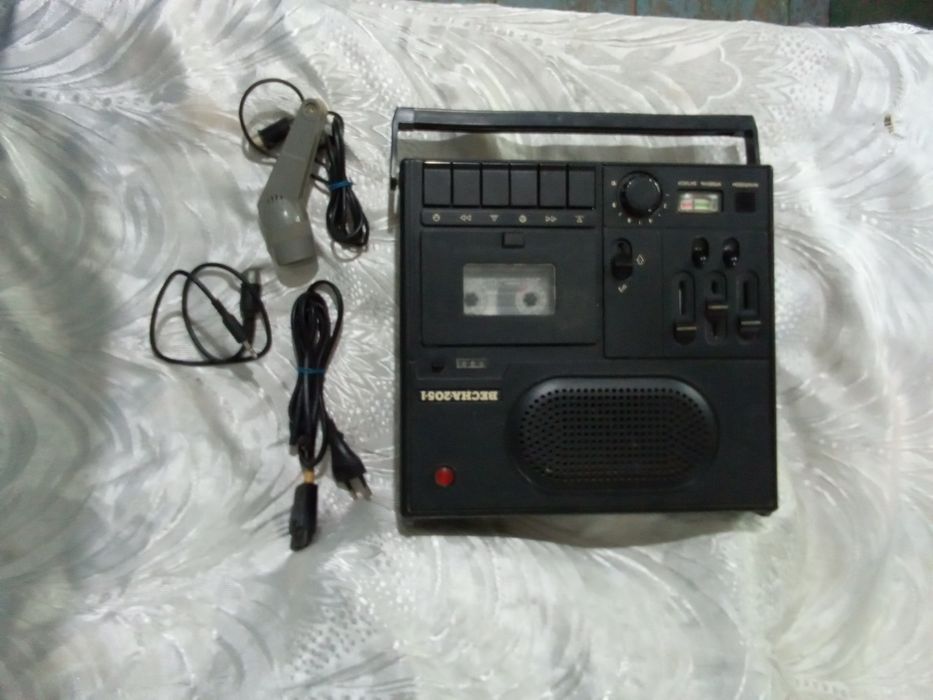 Продается магнитофон ВЕСНА 205 -1