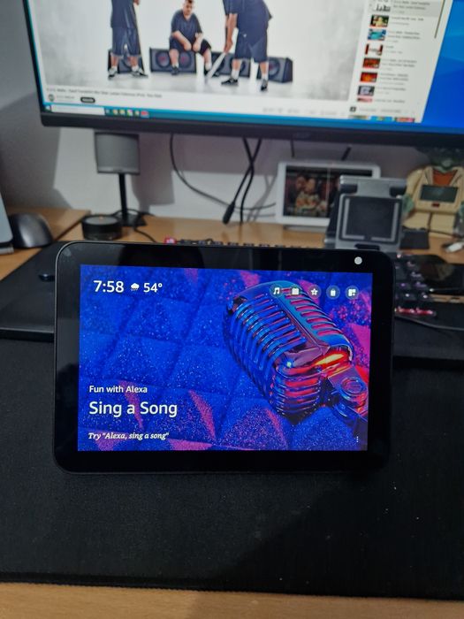 Amazon Echo Show 8 gen 1