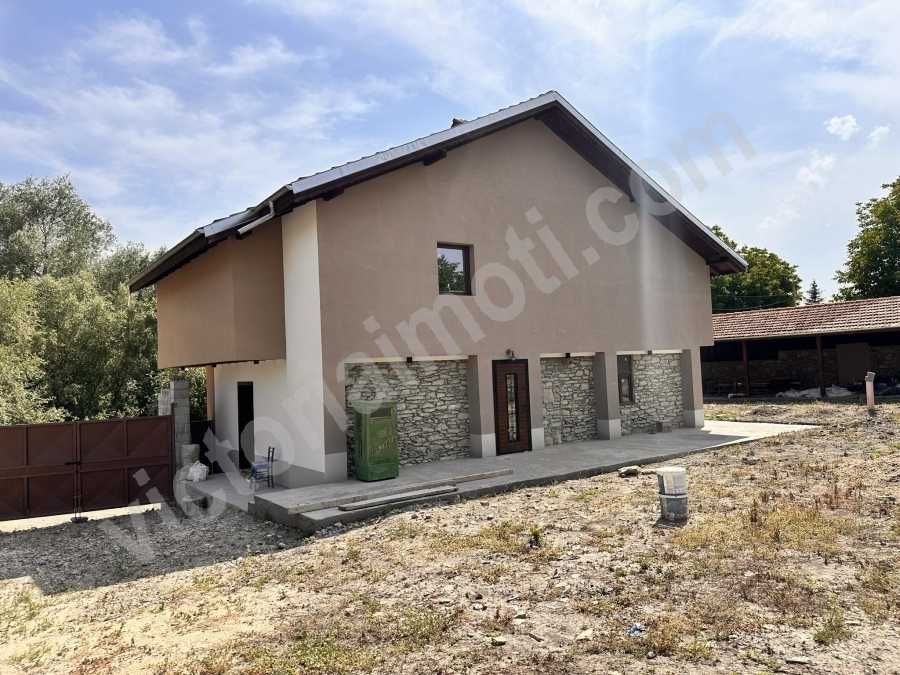 Продава се Къща в с. Леденик, Област Велико Търново - 232 кв.м за 1078 €/кв.м - Снимка #17