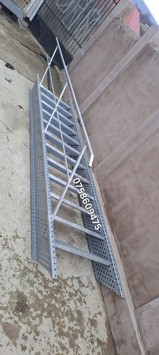 Scări metalice zincate 85x27