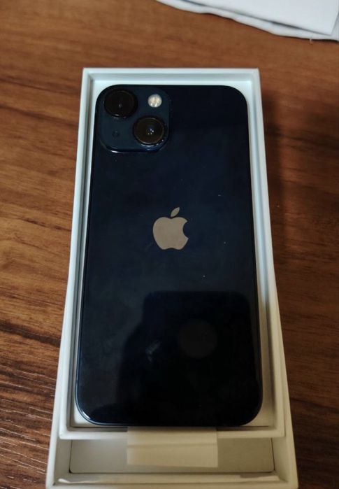 Iphone 13 mini.