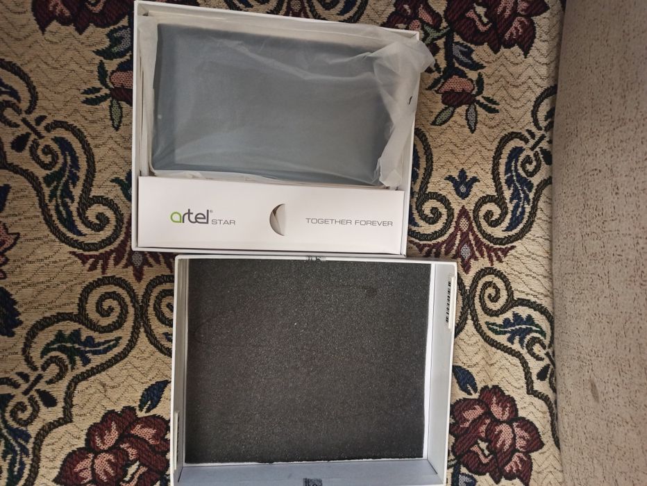 Планшет Artel, б/у. В нормальном состоянии.