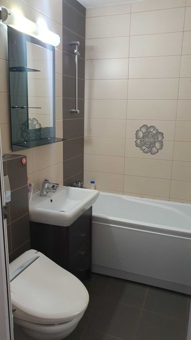 Apartament 3 camere de inchiriat