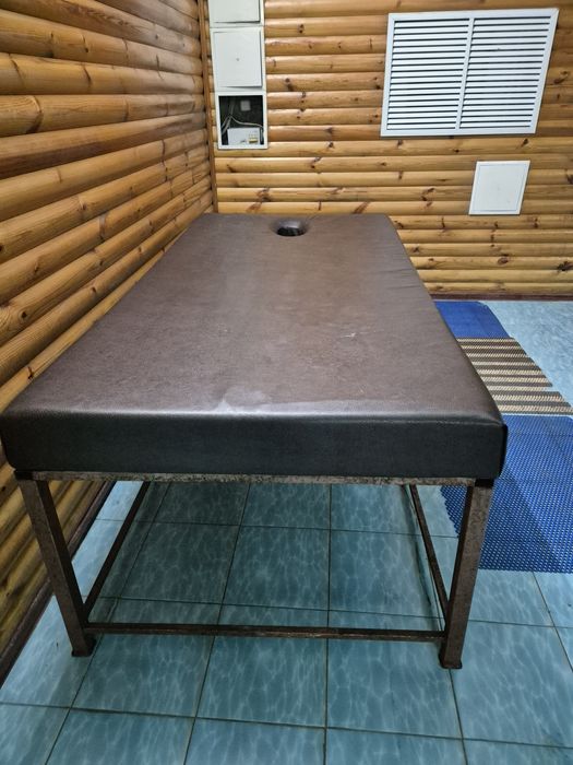 Массажная кушетка