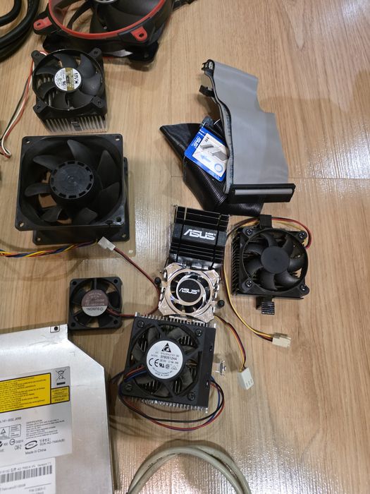 Части за компютър