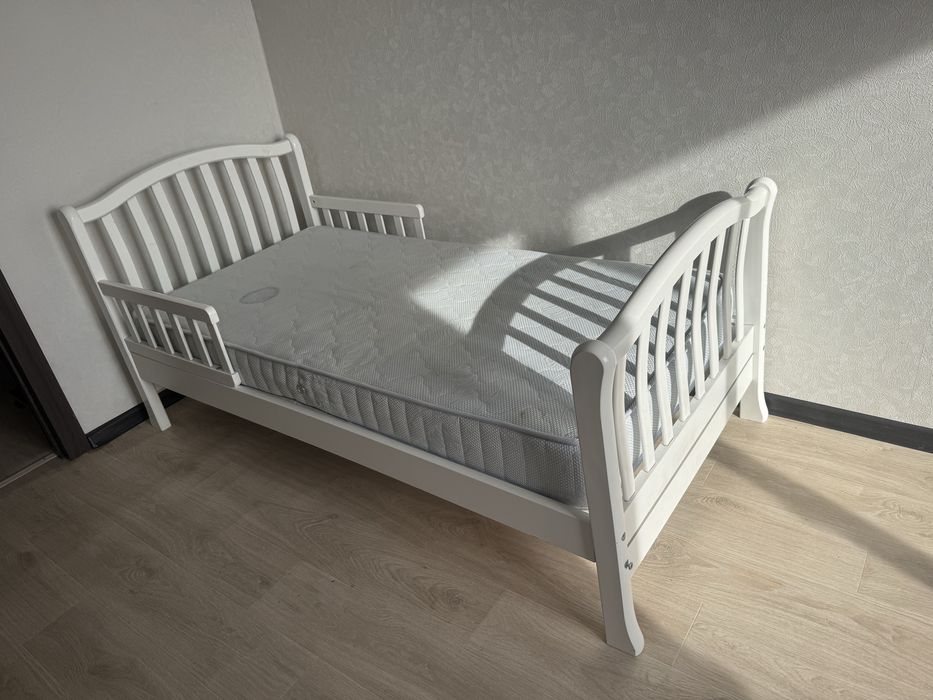 Продам детскую кровать