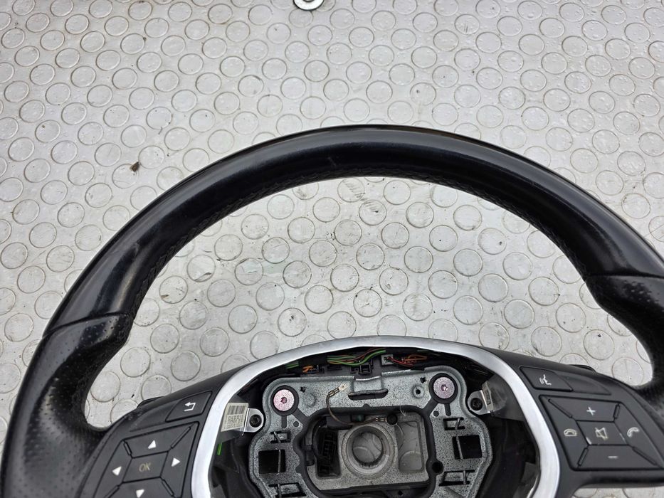 Волан за Mercedes W218 без Airbag