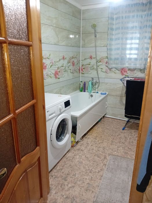 **Срочно продаётся дом с большим участком**