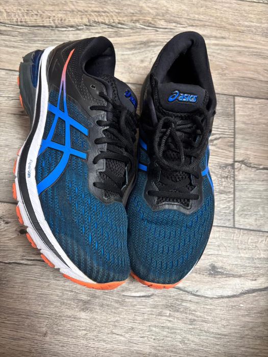 Продам мужские обуви