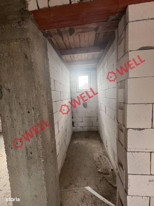 Casă familială semifinisată de vânzare în Poiana Arcușului!