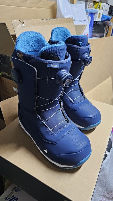 Продам сноуборд ботинки Burton