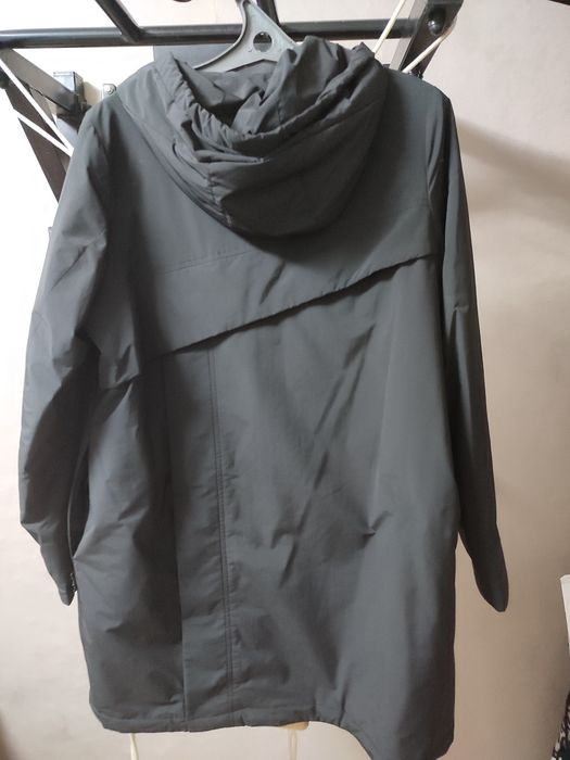 Продам демисезонную куртку