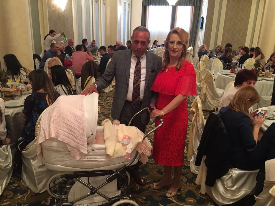 rochie din dantela nisa