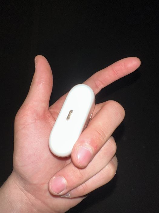 Наушник оригенал airpods 1