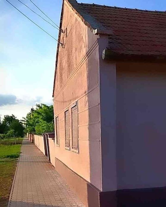 Vând casă în județul Arad