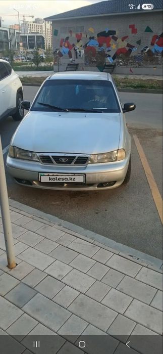 Автомобиль деу нехсия