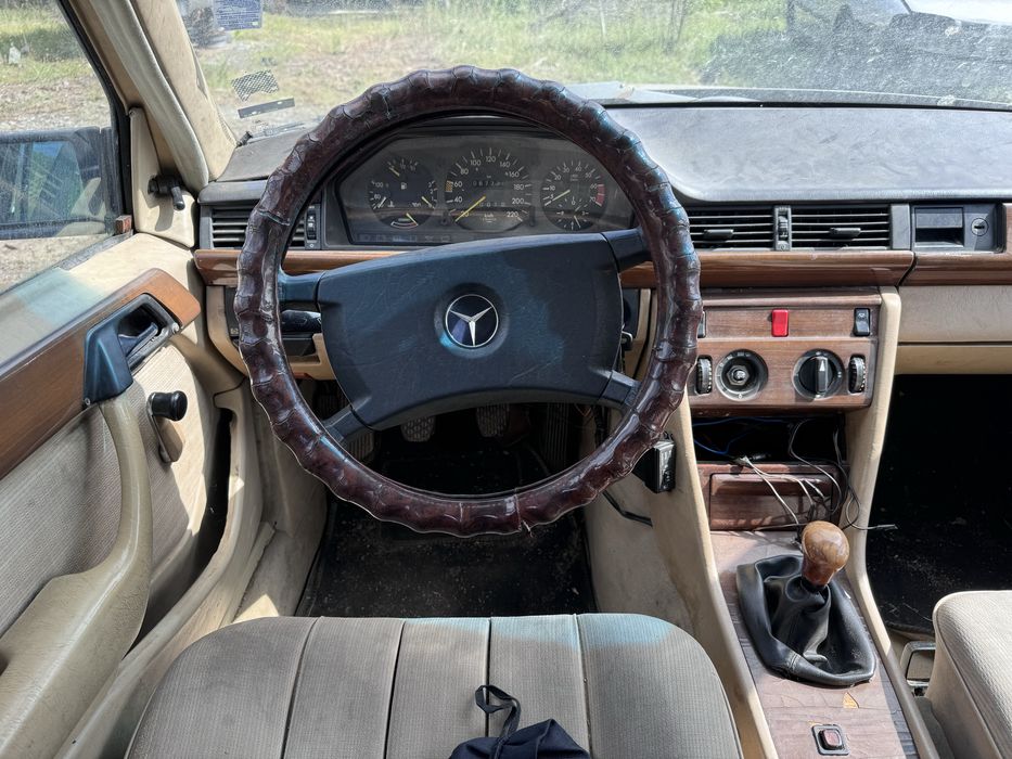 Mercedes 200 E w124 120hp 1987г На Части