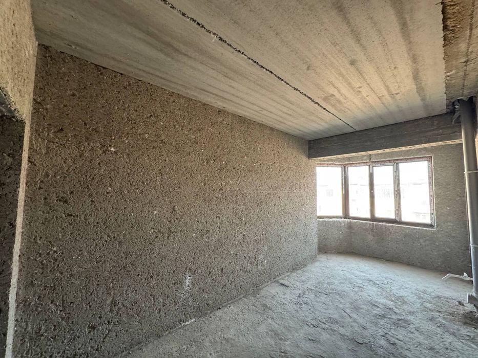 3 xonalik kvartira sotiladi