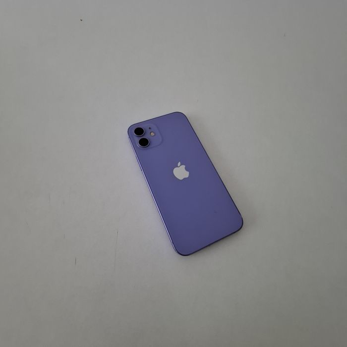 Продам Iphone 12