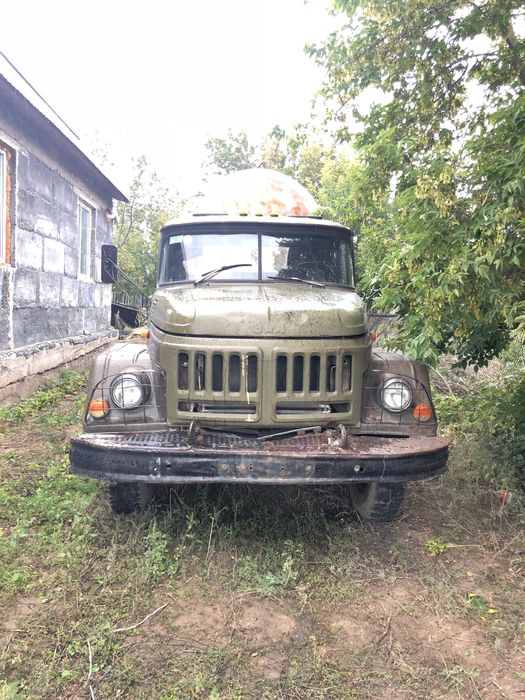 Продам зил тягач седельный прицеп