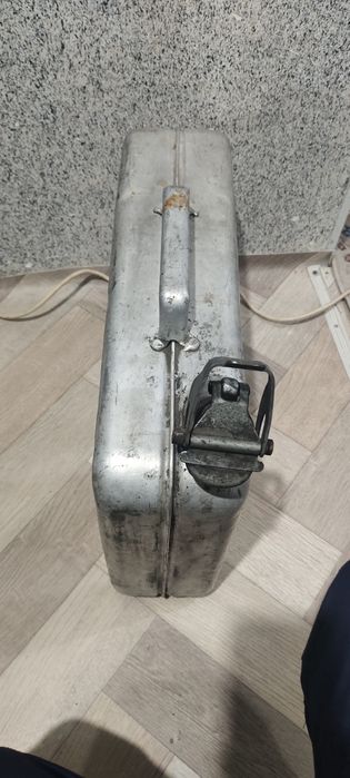 Продам канистра 20 л, алюминовый