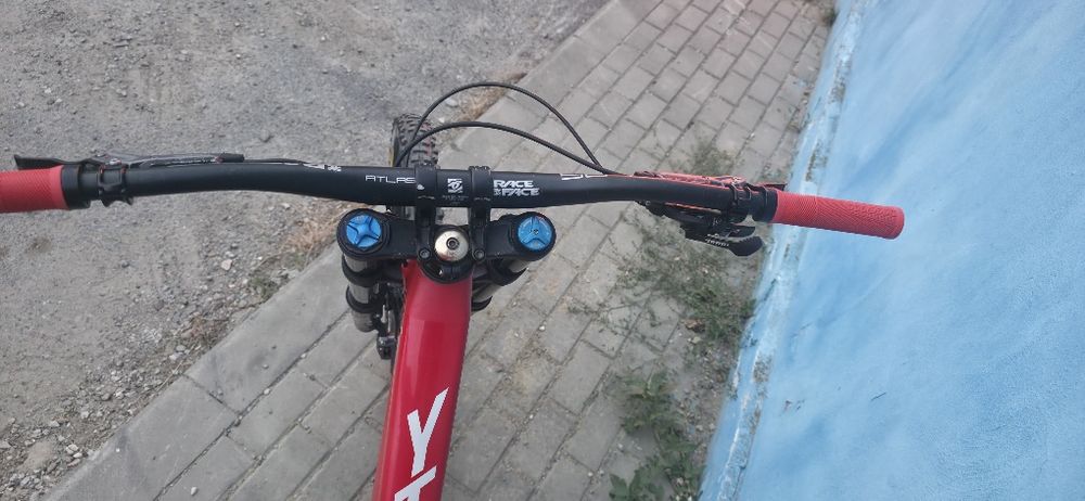 Bicicleta Yt tuesc cf pro