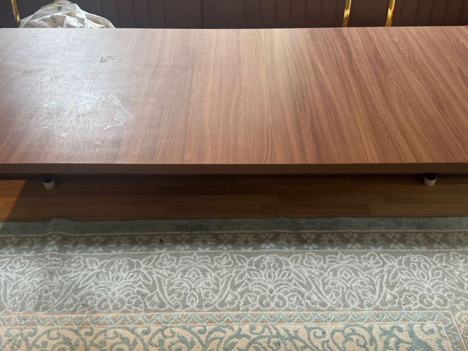 Кухонный стол...