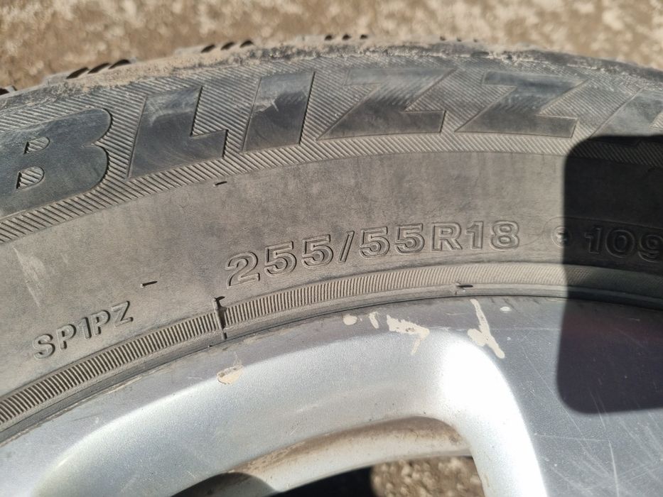 Диски r18 на Audi Q7.