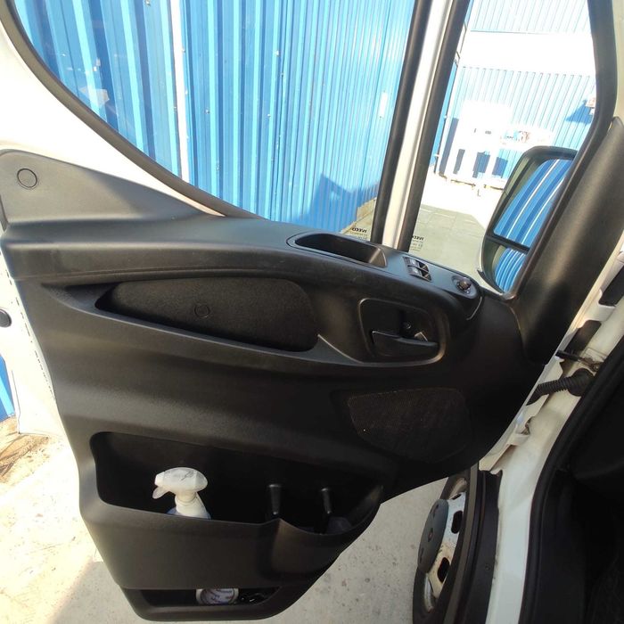 Iveco Daily 2016 cu lift