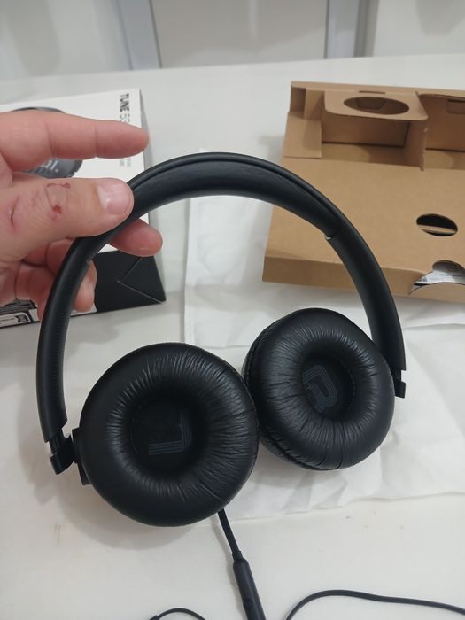 Наушники JBL TUNE530