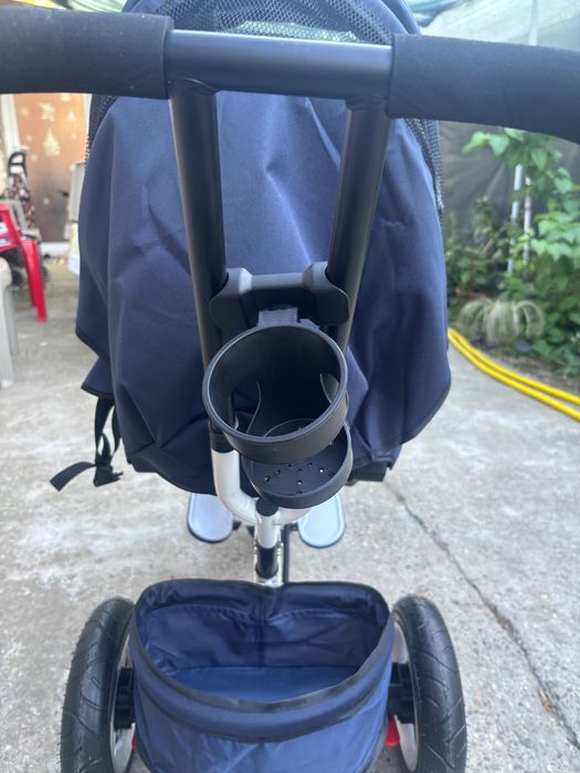 vand carut stare foarte buna e nou doar l-am montat 400 ron negociabil