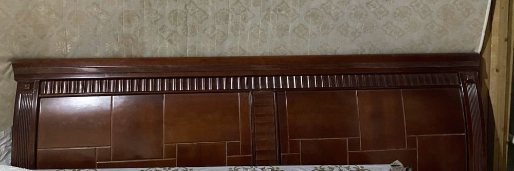 Кровать двуспальный, матрас ,