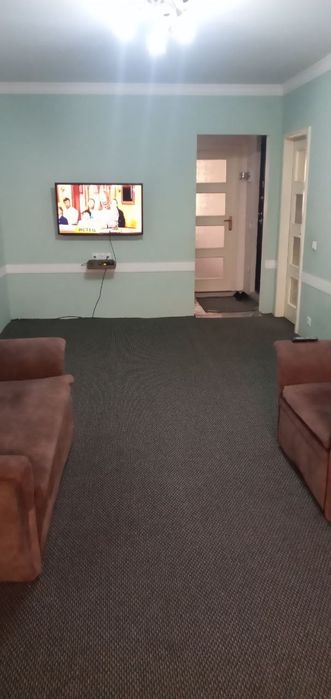 Продается 2 х комн переделенная 3-х ком квартира