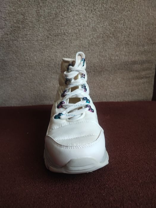 Ботинки Skechers новые