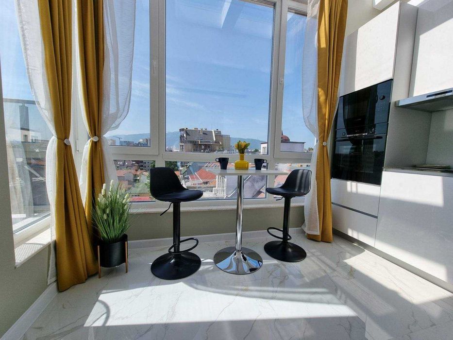 Дава се под наем Тристаен апартамент в София, Зона Б-18 - 100 кв.м за 1400 € - Снимка #3