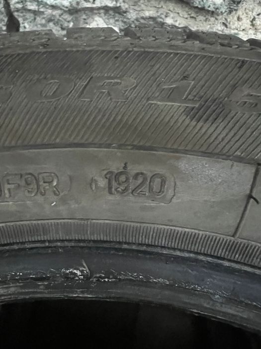 Зимни гуми 185/60/15 Debica