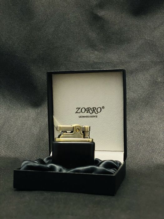 Оригинальная зажигалка ZORRO керосиновая