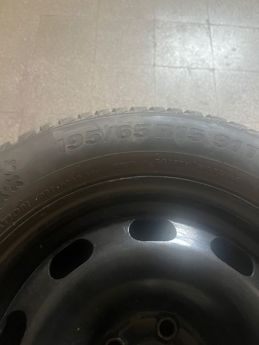 Зимни гуми с джанти 195/65/15
