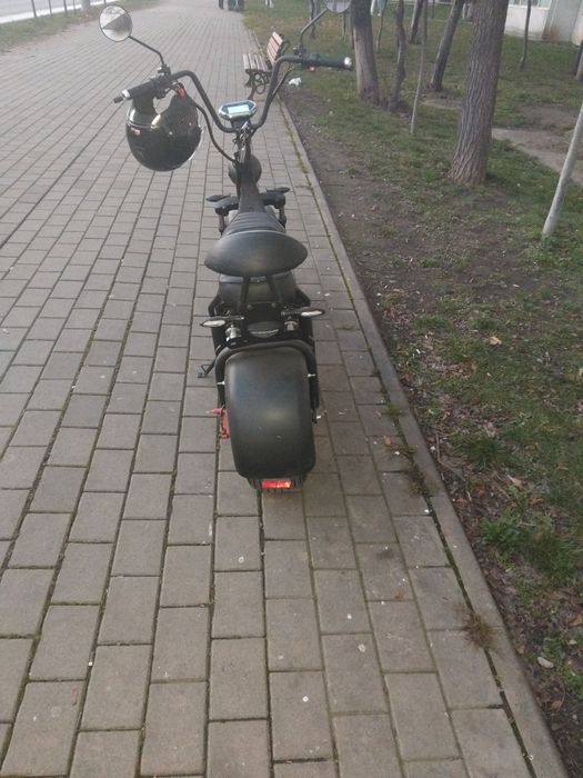 Vând motoscuter electric
