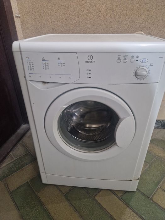 kir yuvush mashinasi sotiladi