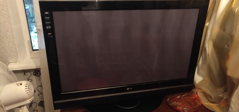 Продам телевизор плазменный