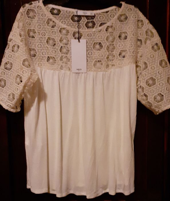 Bluza   Mango   cu eticheta