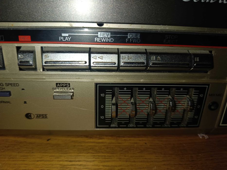 Магнитофон SHATP Qt90